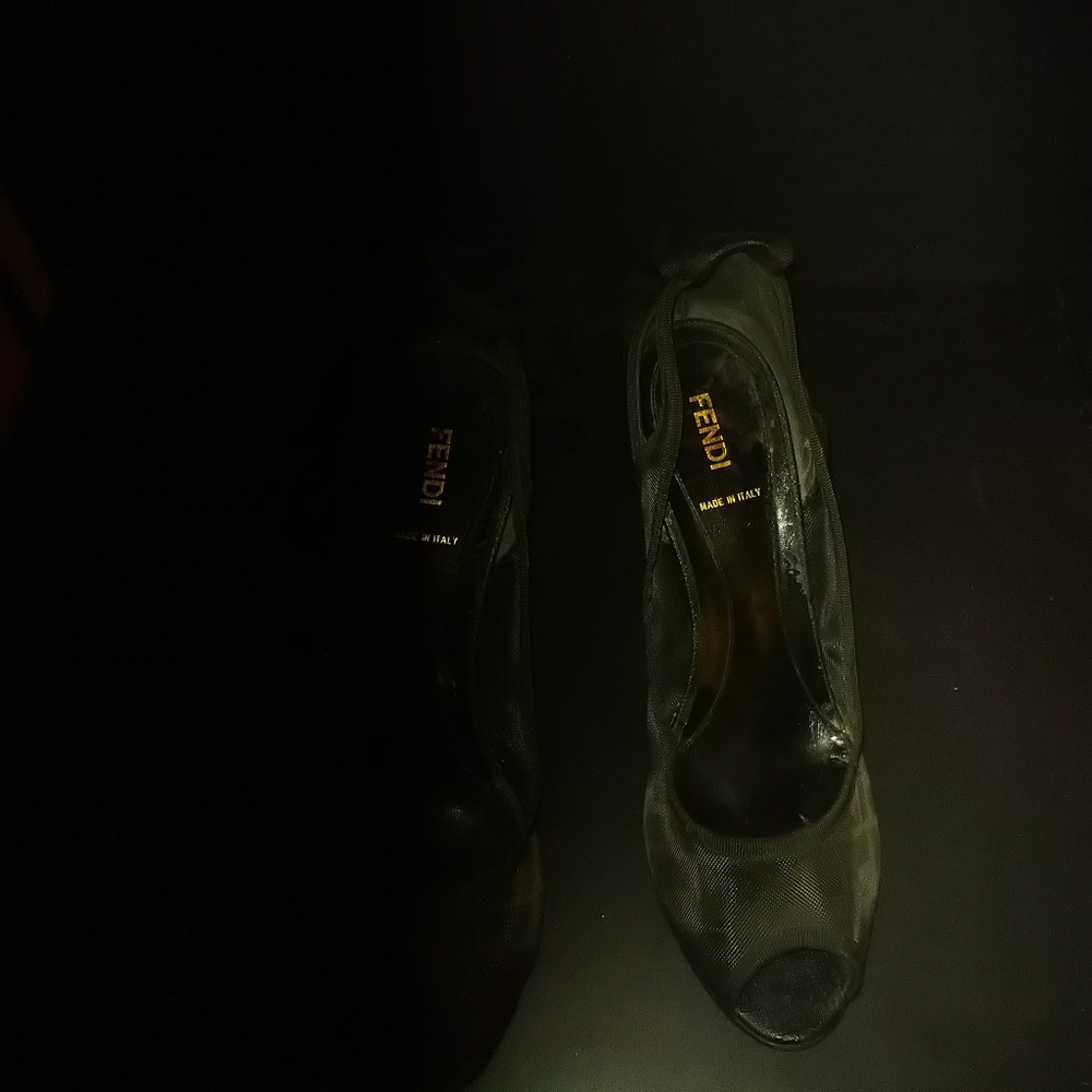 Mesh Fendi logo wedge.